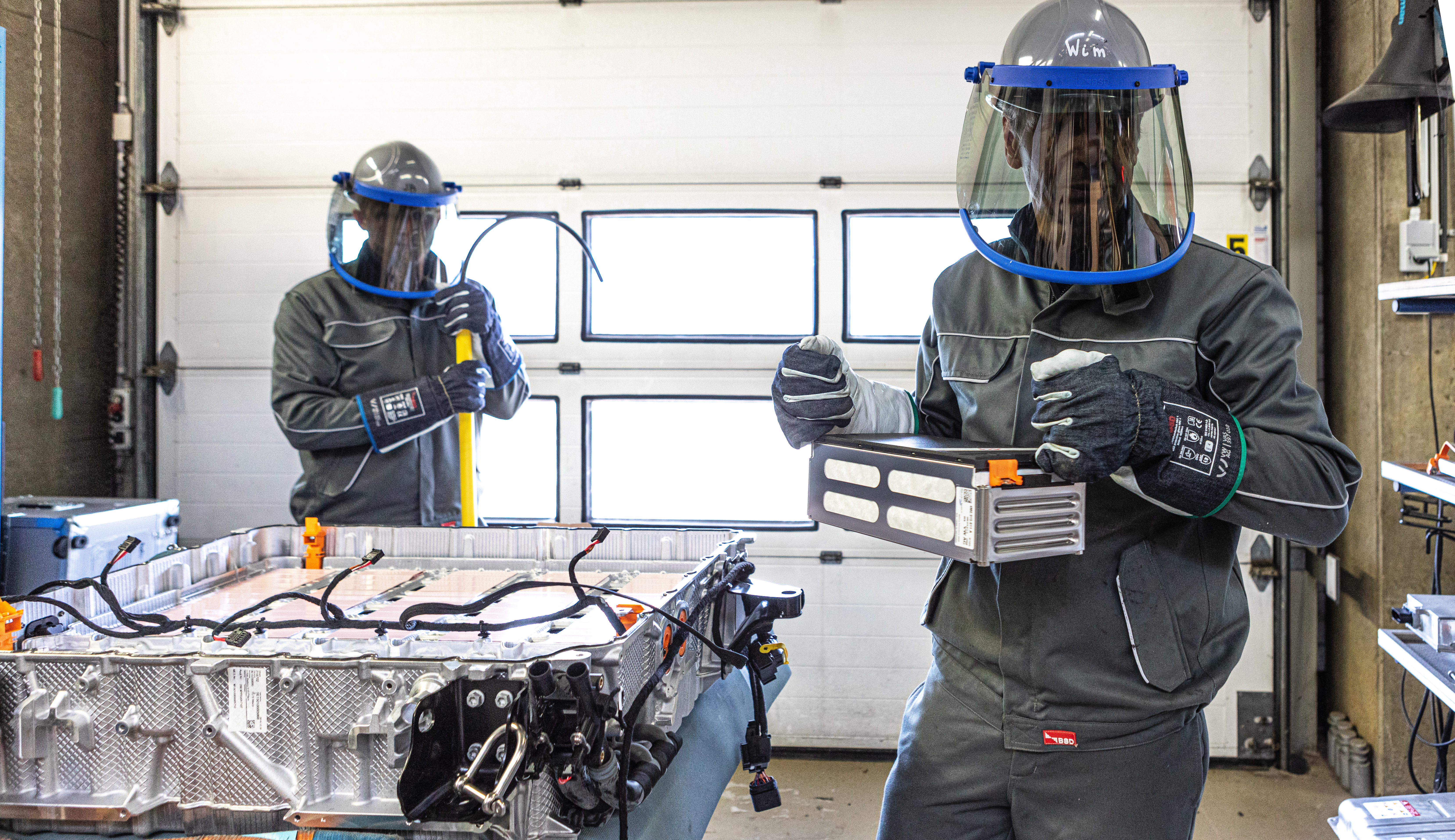laboratory technicians for battery regulations