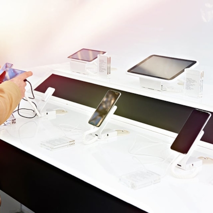 Consument volgende producten in winkel