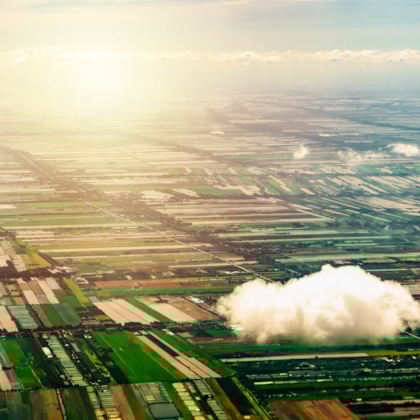 Wolk voor groen landschap