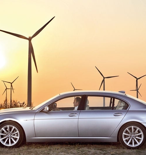 Auto die rijdt op duurzame energie