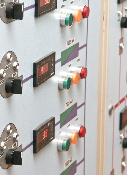 Elektrisch technisch controlepaneel