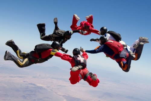 Parachutisten in een cirkel