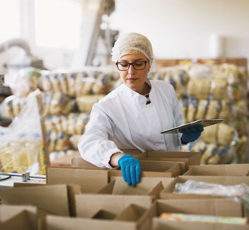 Seguridad alimentaria, personas trabaja