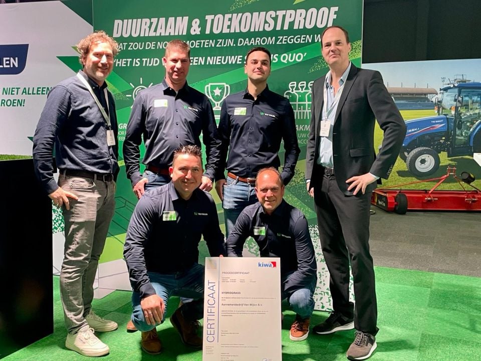 Kiwa ISA Sport_uitreiking certificaat Van Wijlen 960x720.jpg