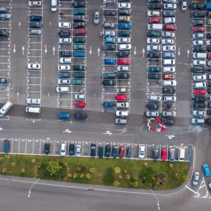 Auto's op een parkeerplaats
