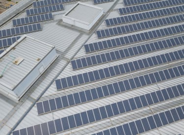 Kiwa’s procescertificaat voor grootschalige zonnestroomsystemen