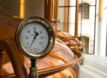 Pressure gauge at tanks