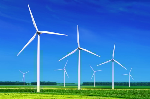 Windmolenveld met blauwe lucht