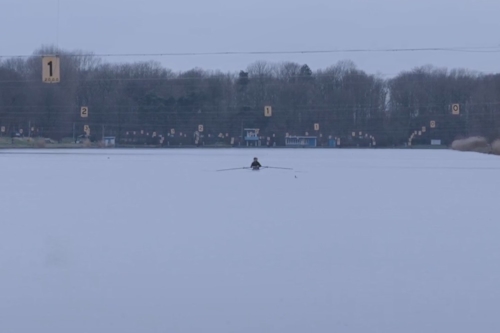 Roeien op de bosbaan