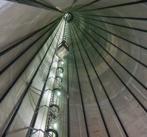 Insidan på en vindturbin.